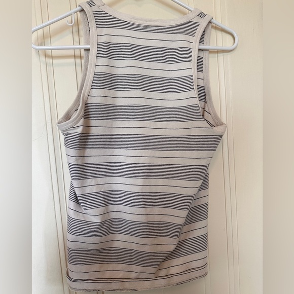Uniqlo U cotton blend tank - Picture 2 of 6
